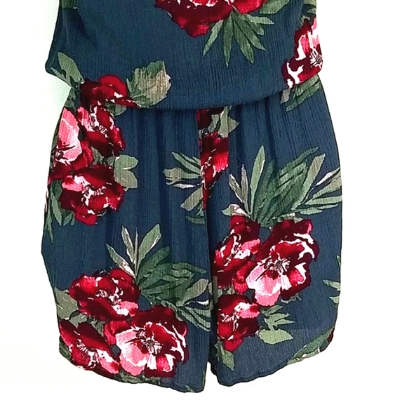 Aeropostale Romper shorts floral print lace back gray black red scoop neck - Picture 7 of 9